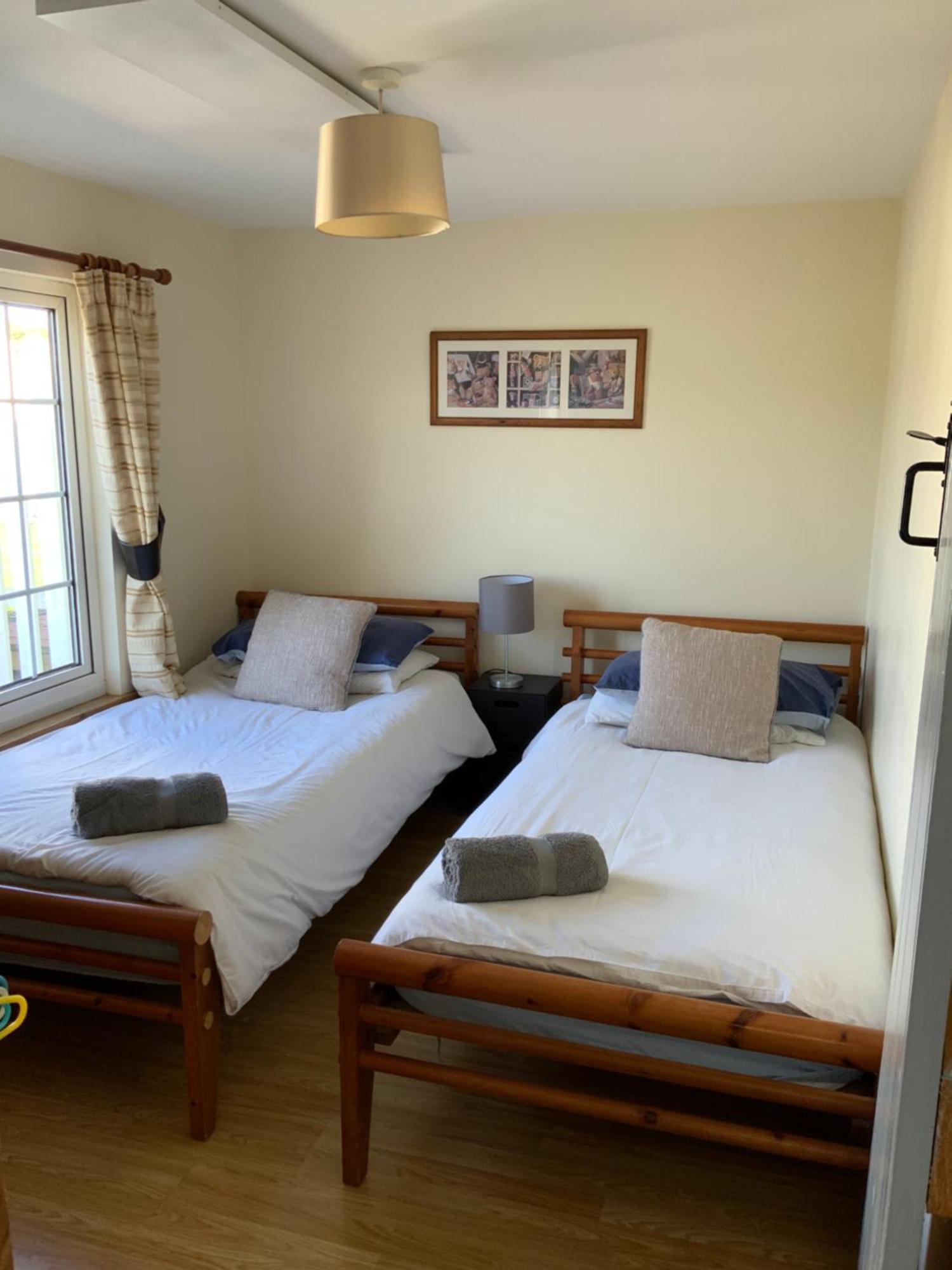 Woodpecker Cottage At Frog Trotters Cottages Hartpury ภายนอก รูปภาพ
